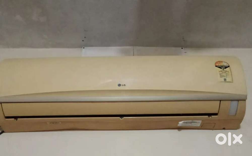 Mint condition ac 1.5 ton LG