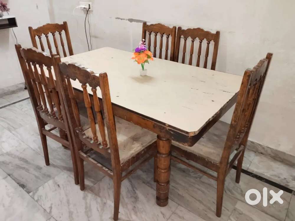 Title:
6-Seater Dining Table Premium quality, Classic design