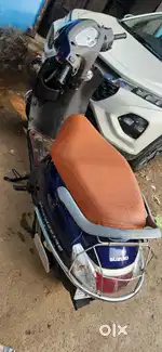 One hand good condition scooty