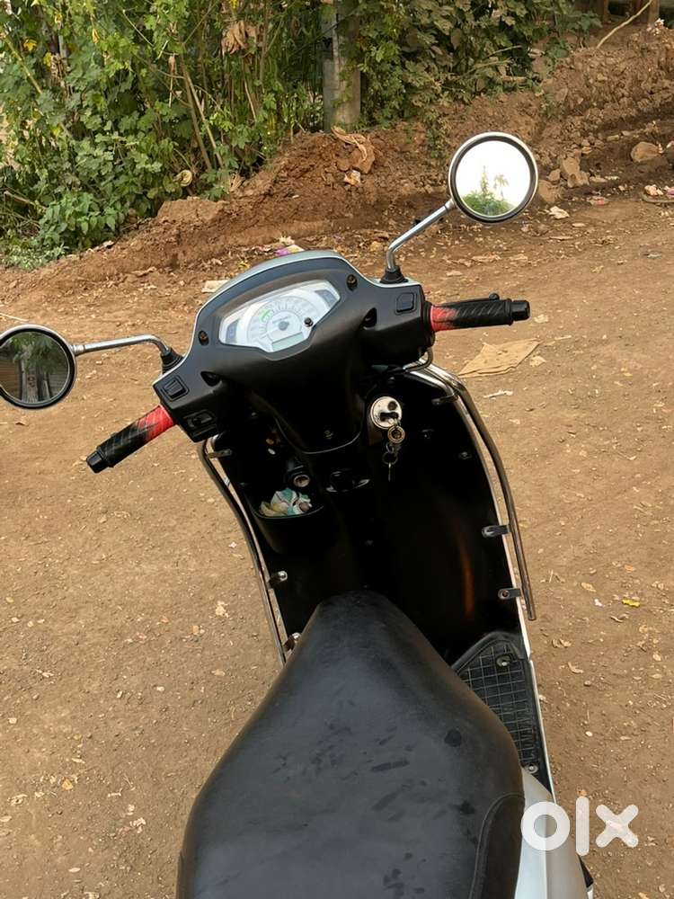 Well maintained service time to time single handed use