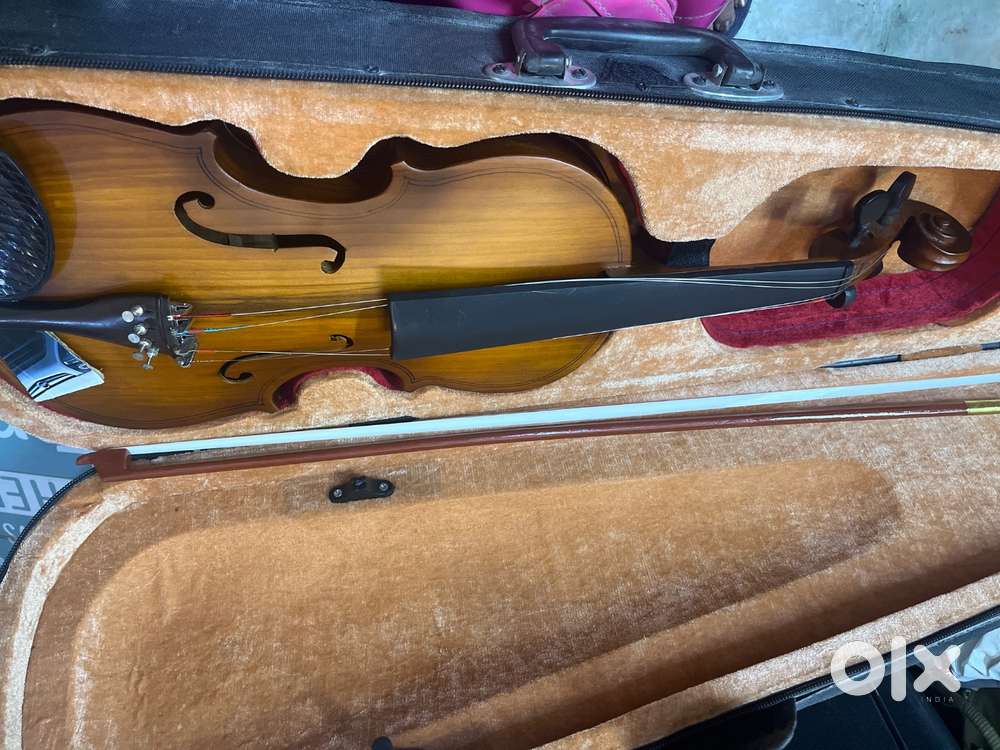 Violin- two year old completely unused