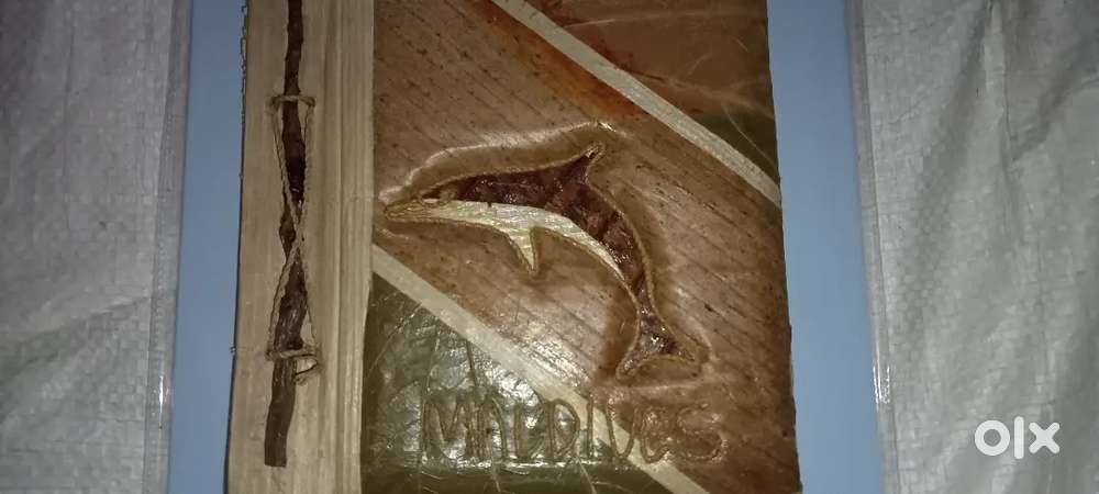 Maldives leaf book