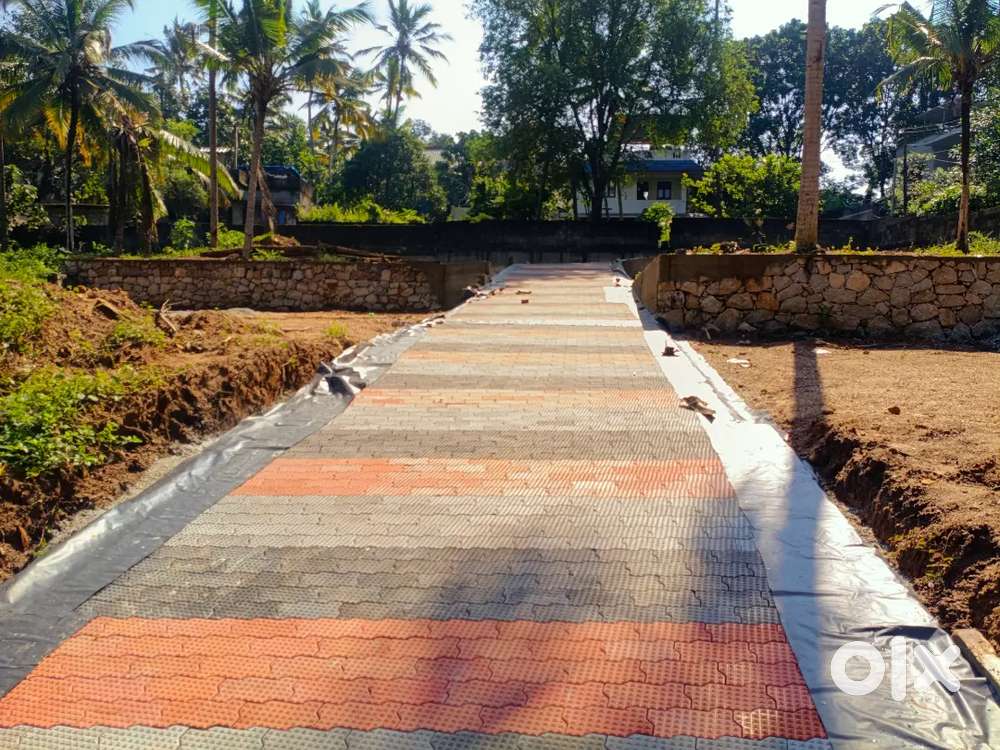 9,5,4.5 cents near mannanthala jn