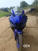 Yamaha R15 V4