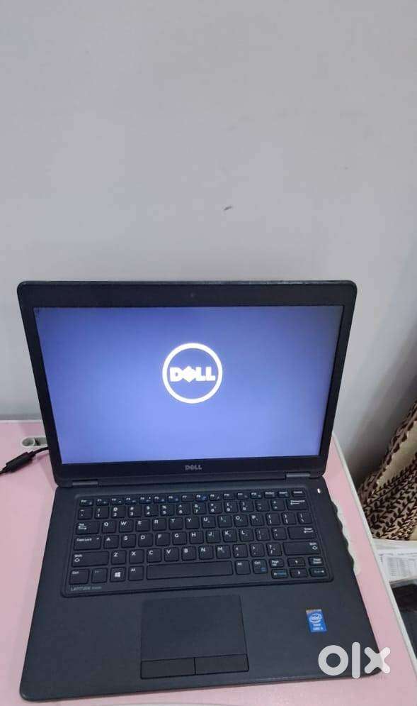 Dell i5 8 gb / 256 gb slim laptop in brand new condition