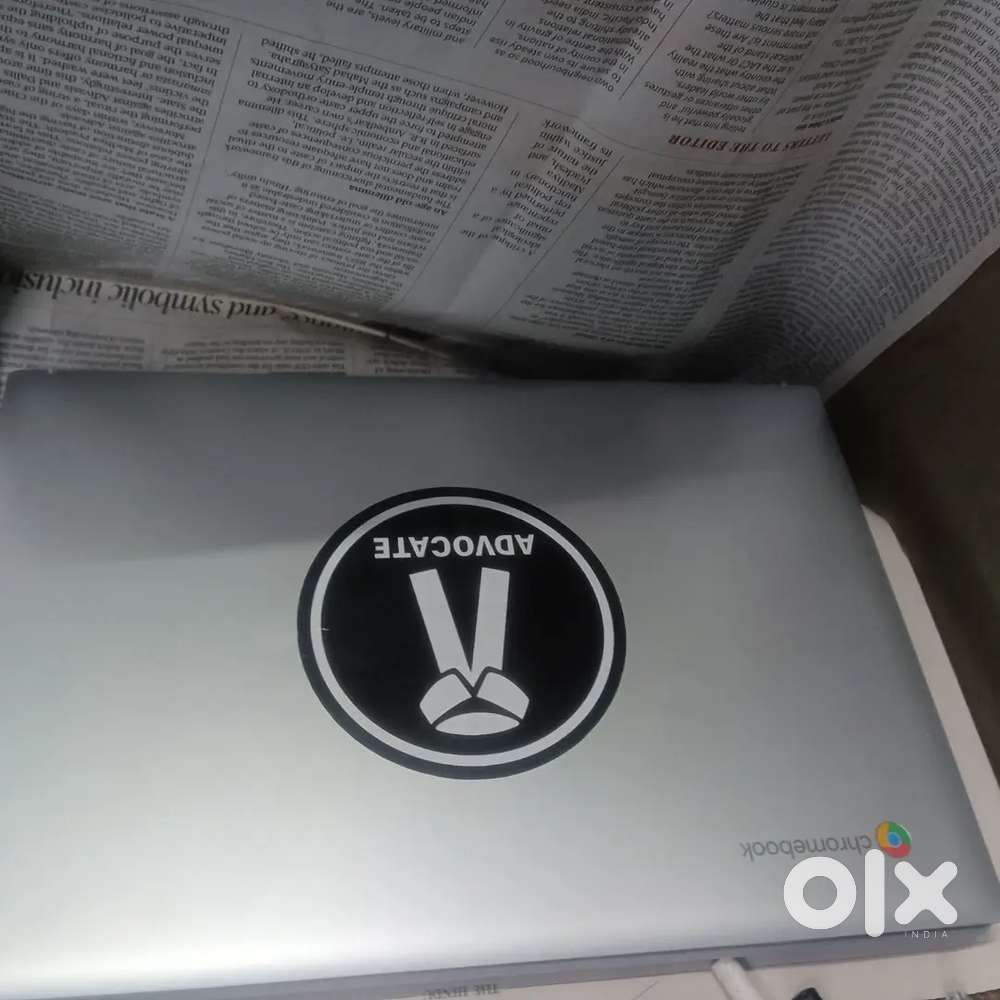 Ausus laptop crombook