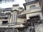 Nirala Nagar Villa Big Garage attach. Four floors.
