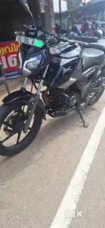Tvs Raider 125 bike top varient (65 mileage)