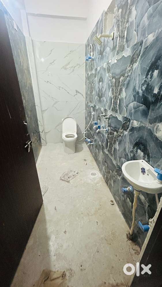 Luxury rooms for family and bachelors