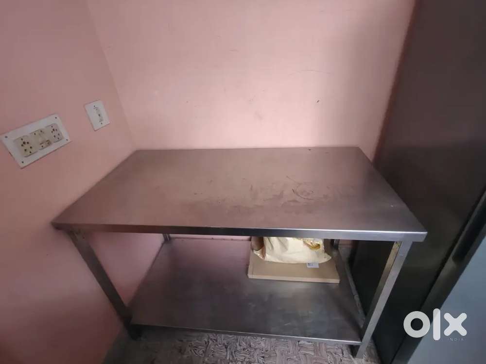 Stainless Steel Table (likely SS 202 or SS 304)