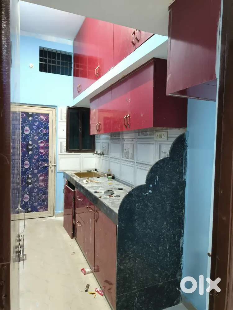कोई रोक टोक नहीं  रावतपुरा फेज2 me  2bhk का family के लिए 8000