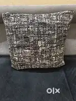 Sofa Cushion Cover (Set of 5, size 22*22 inches, each 150 Rs)