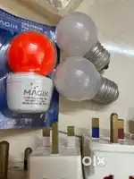 Socket plugs and bulbs