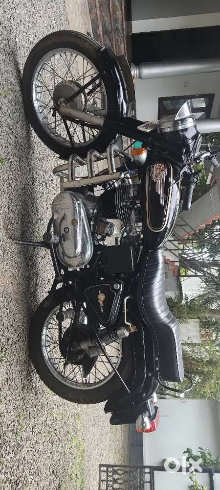 *Royal Enfield Bullet 350 – Ride the Legend, Own the Road!