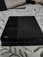 PS4 disc version with 2 remotes