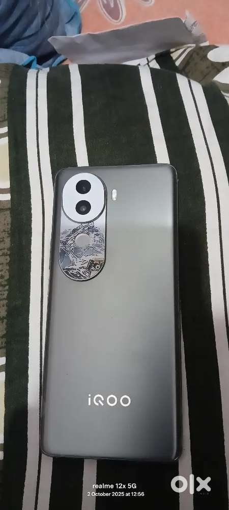 iQOO z9s 8/128 New condition hai phone hai