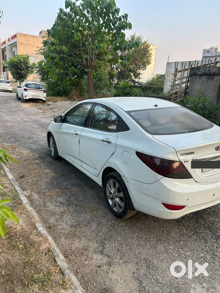 Hyundai Verna 2012 Diesel 105000 Km Driven