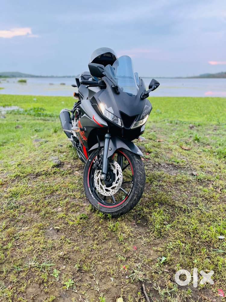 Yamaha R15