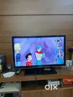 32 inch Samsung LED TV with slim profile and good speaker system