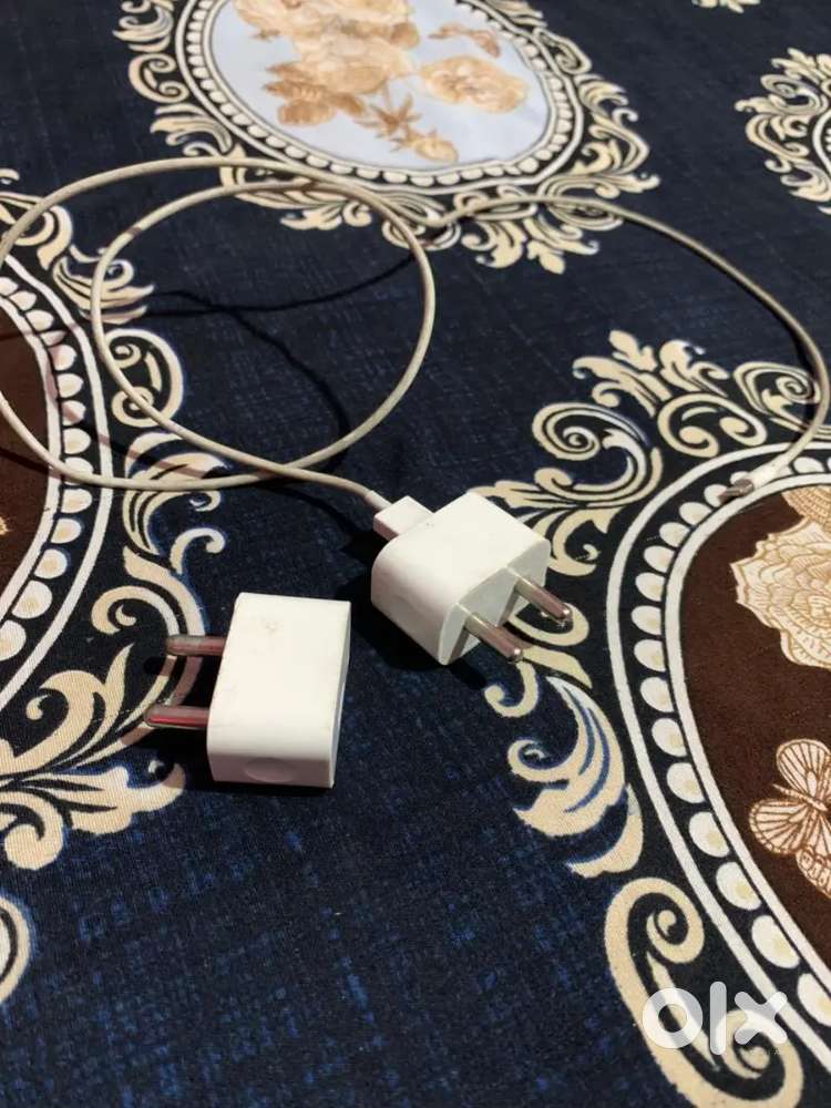 Apple 2 power adapters with data cables