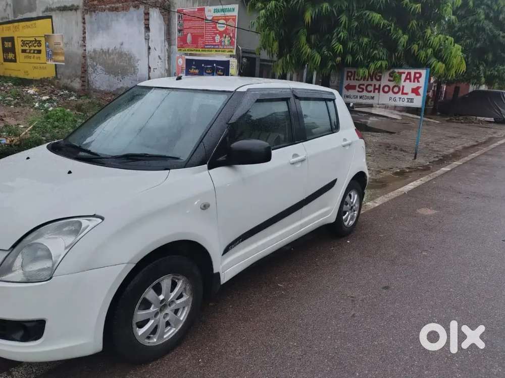Maruti Suzuki Swift 2009 Diesel 67215 Km Driven