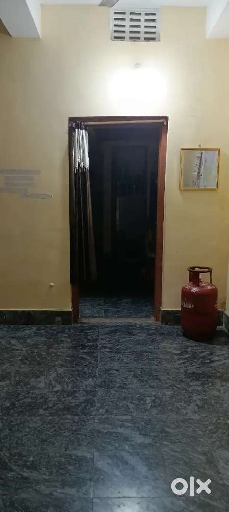 Room near Mukteswara temple, patrol electronic, Raulo street