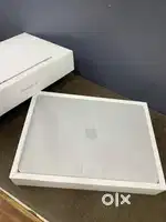 Apple Macbook Air M3 15inch 8GB / 256GB Starlight Seal Cut