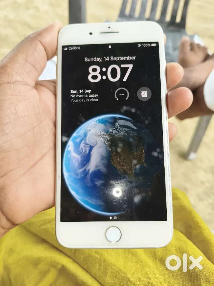 Urgent sale ekadam fresh hai 256 gb hai
