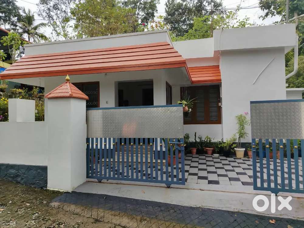സ്ഥലം: ചെങ്ങന്നൂരിനും പന്തളത്തിനും ഇടയിൽ കാരയ്ക്കാട്