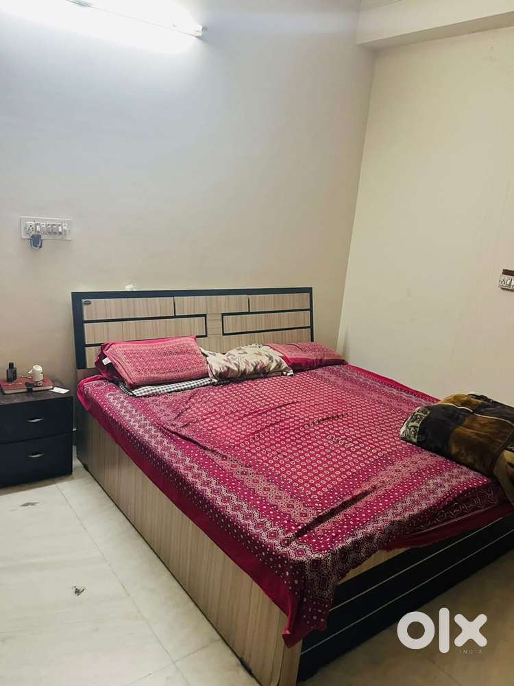 Need flatmate in 3bhk