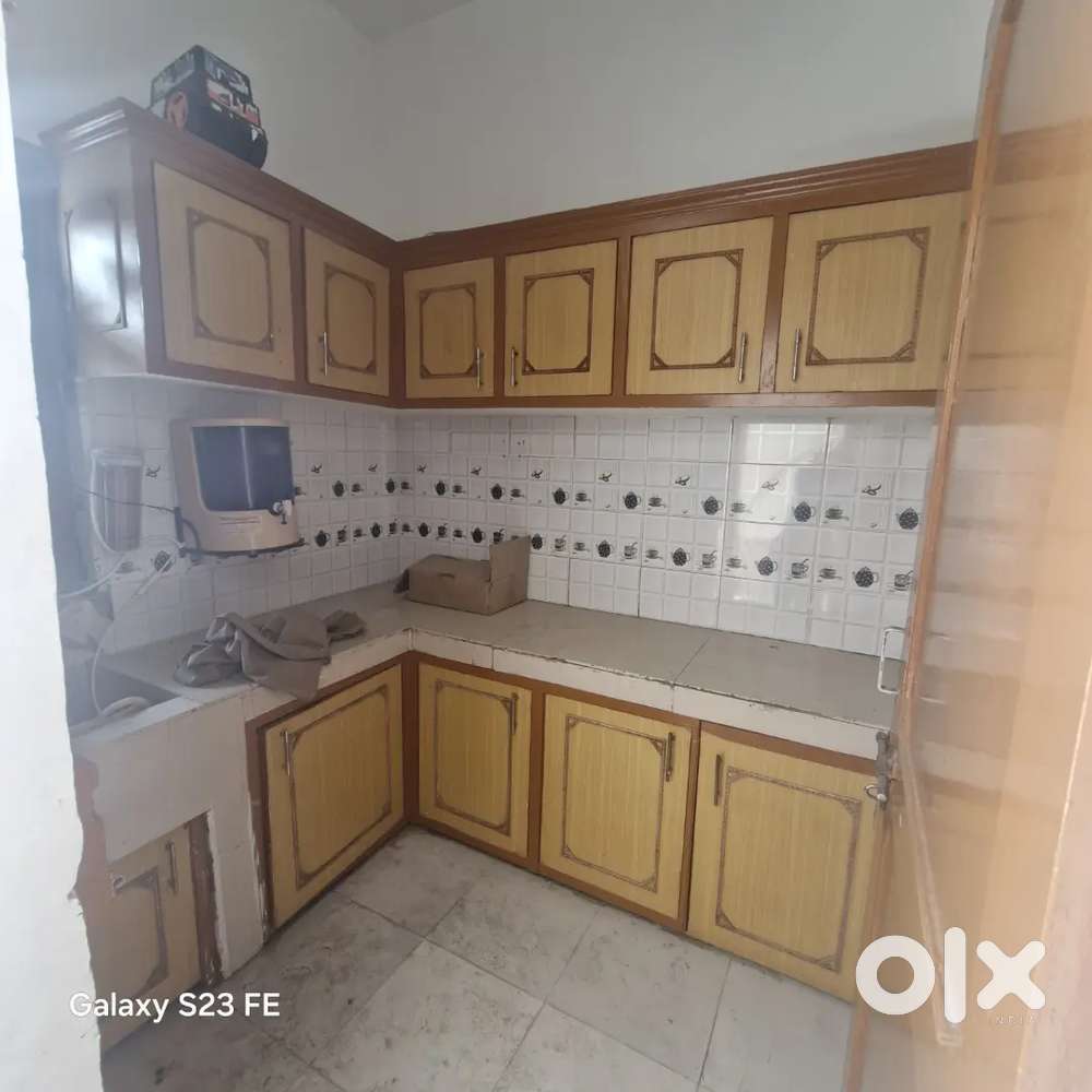 Semi Furnished ground floor 3bhk house for rent in model town