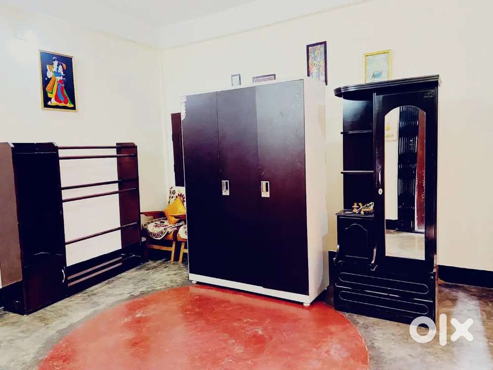 Independent room for bachelor, working men & women, safely environment