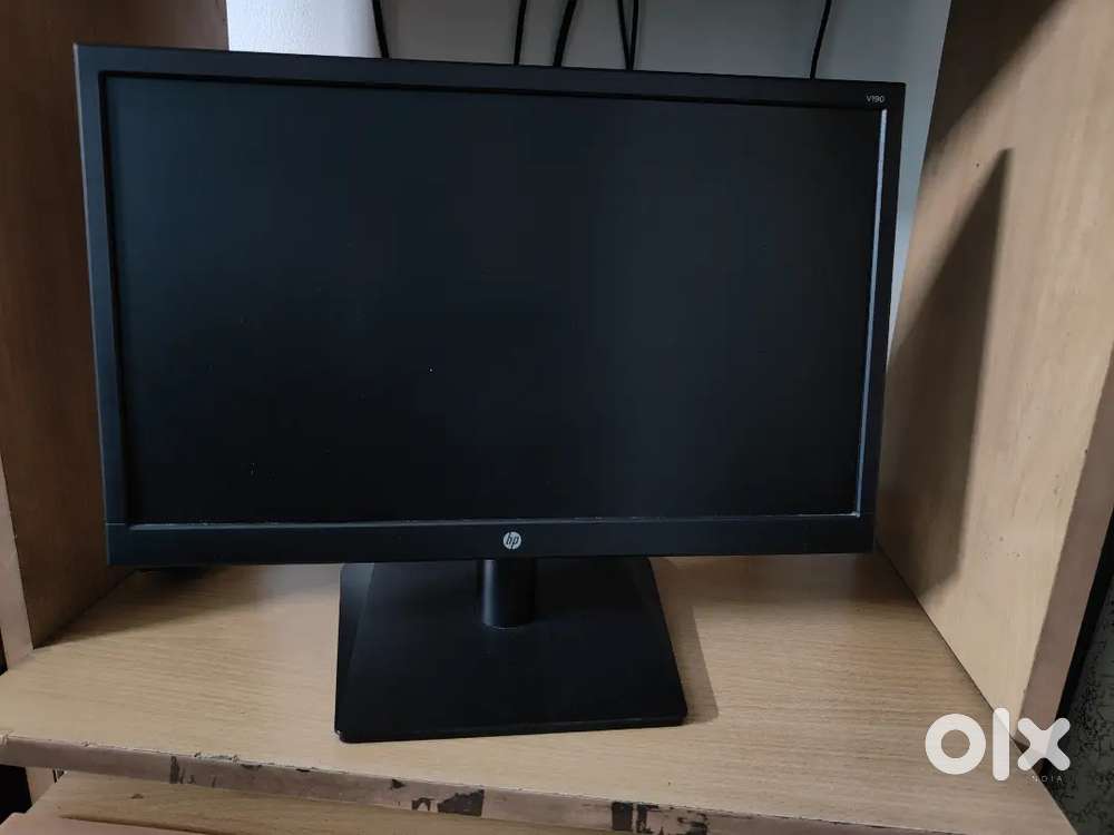 HP V190 19-inch HD LED Backlit Monitor
