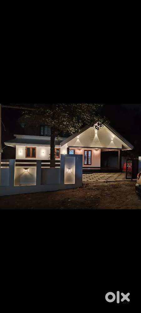 3 BHK SEMI FURNISHED INDEPENDENT VILLA RENT AT THIRUVANKULAM