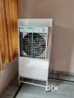 Cooler with 18'' Exhaust Fan Crompton Motor. Plus Stand