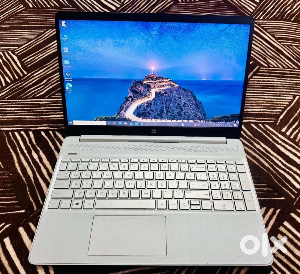 HP Pavillion 15s Intel Core i3-11Th Gen 8 GB RAM AND 512 GB SSD