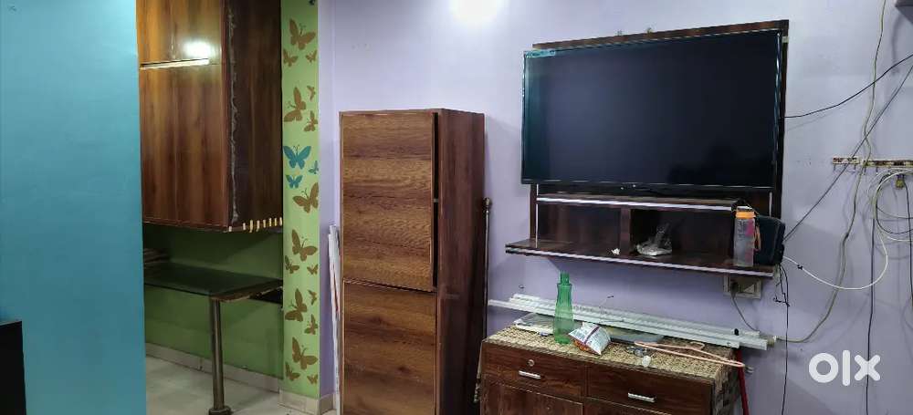 1bhk 2 room fully furnished builder floor fir rent in dlf phase 3 S