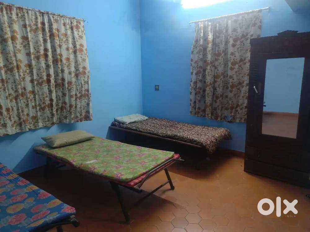 Paying guest for working women