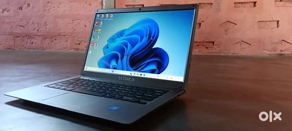 Laptop avita ultimus