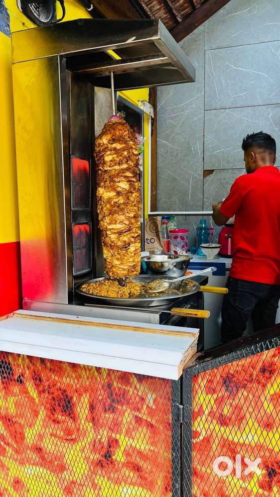 Cook special for shawarma