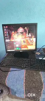 Computer Window 11   i5 with desktop and keyboard and mouse in good