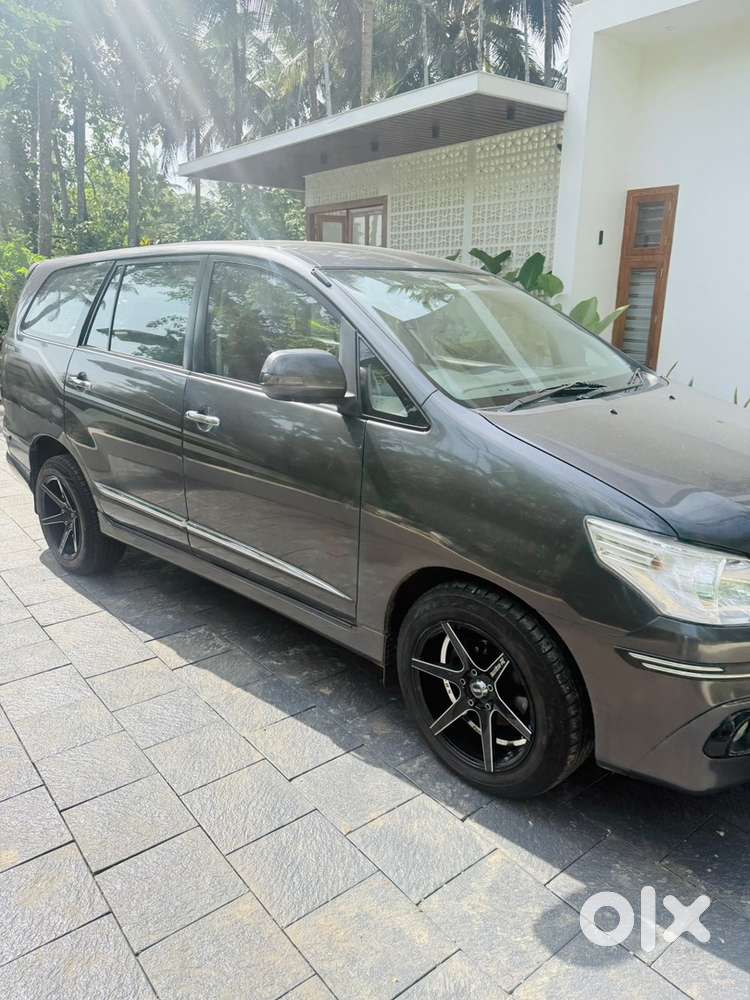 Toyota Innova 2015last -2016 registration Diesel 56000 Km Driven