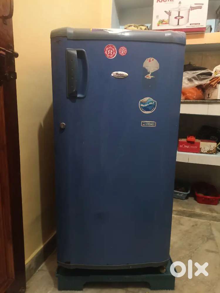 WHIRLPOOL FRIDGE