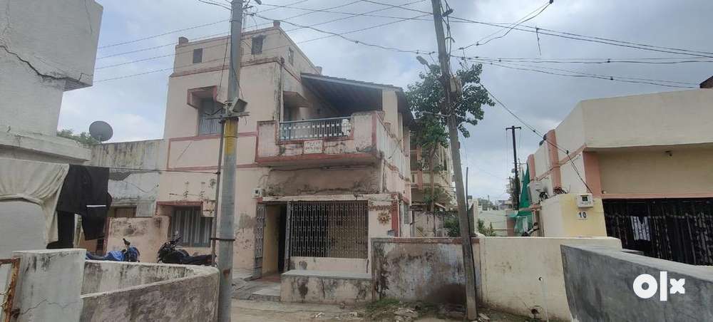 It is a 4BHK house in kalol area, Kalol East