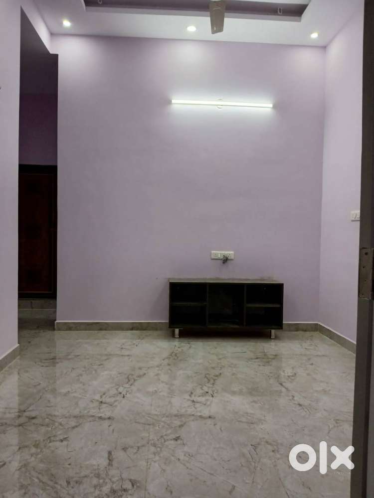 Well maintained 2 BHK House for rent
