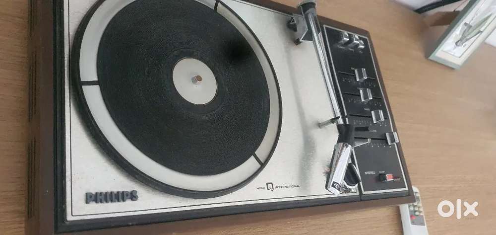 Philips turntable Record Player 932