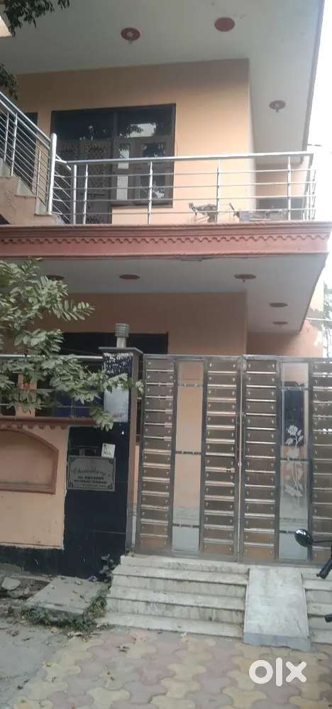 Room for rent in alpha 2 market