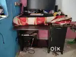 Computer table with storage