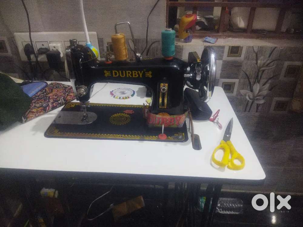 Durby Manual sewing machine with motor