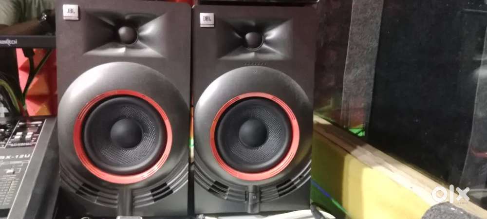 JBL speaker monitor